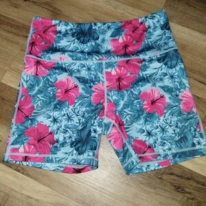 Love Her Shop Shorts 5"